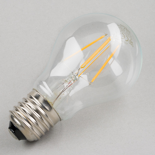 klare Filament - LED E27 in 8W mit Dämmerungsschalter, 11,99 €