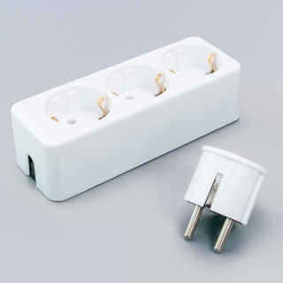 Winkelstecker + 3fach Verteiler reinweiß